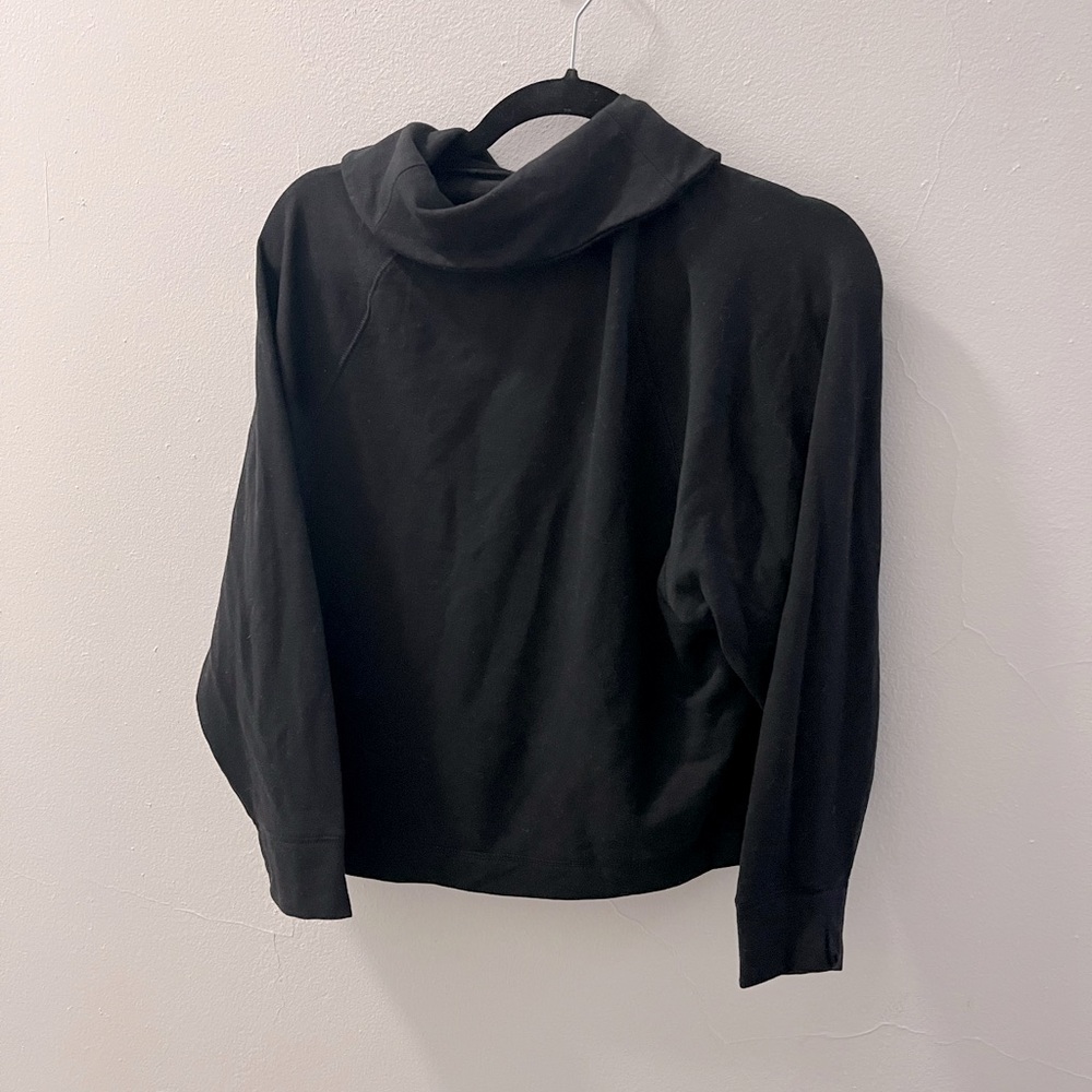Never worn athletic sweater from old navy